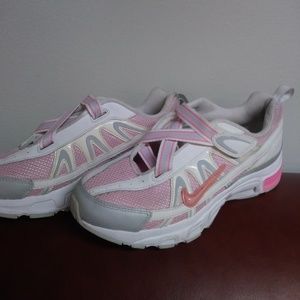 NIKE GIRL'S YOUTH SNEAKERS - Sz 6Y